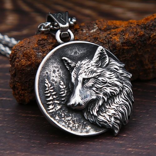 Wolf Head Pendant Necklace