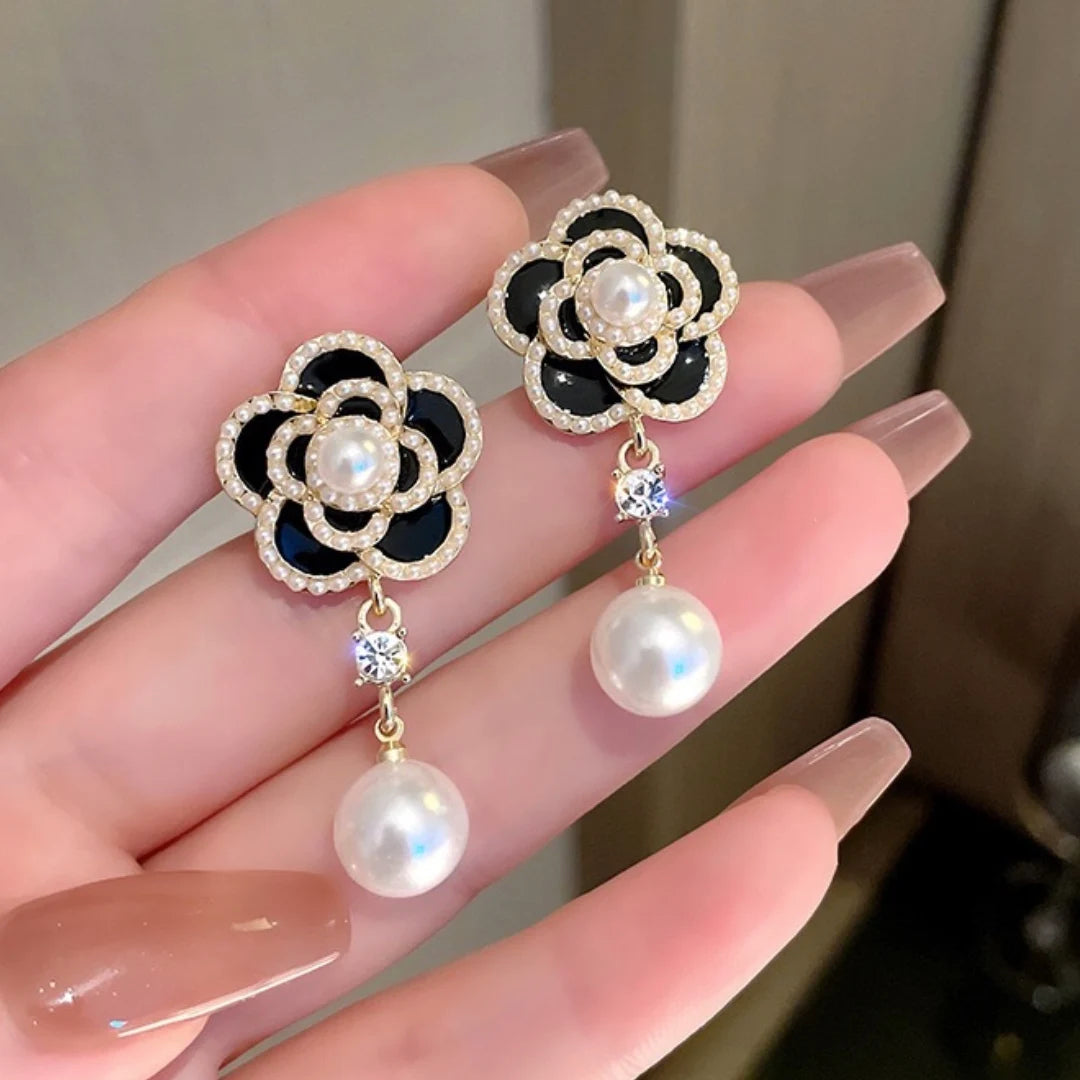 Baroque Ladies Classic Drop Earrings